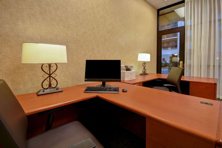Business Center 62 of 62