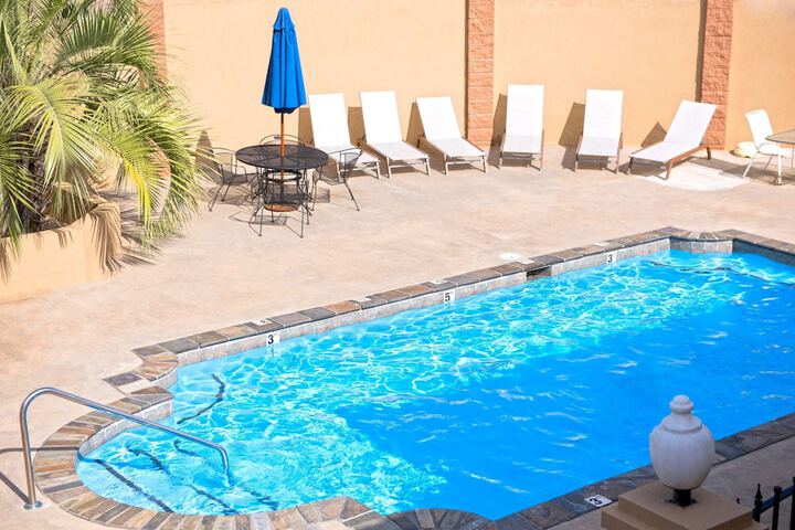 Pool 15 of 42