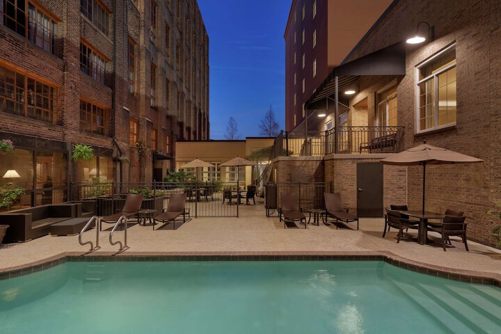 Hotel 3 of 97