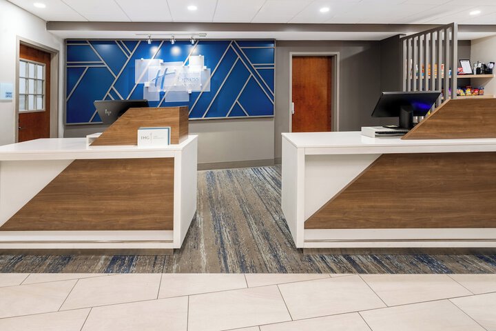 Holiday Inn Express & Suites Flowood by IHG