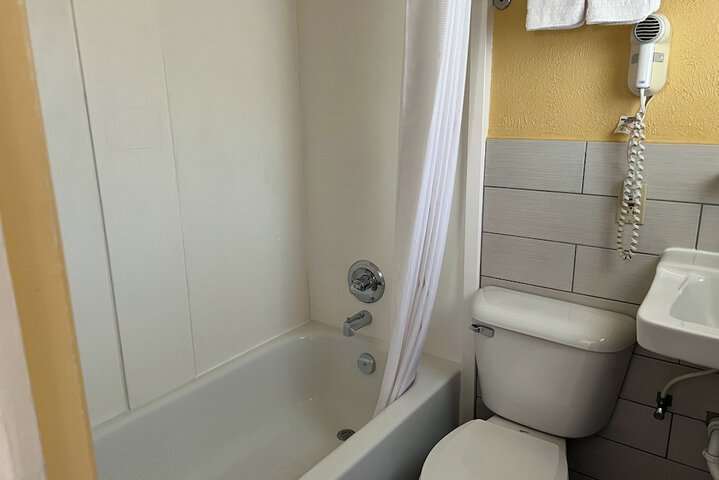 Room 21 of 40