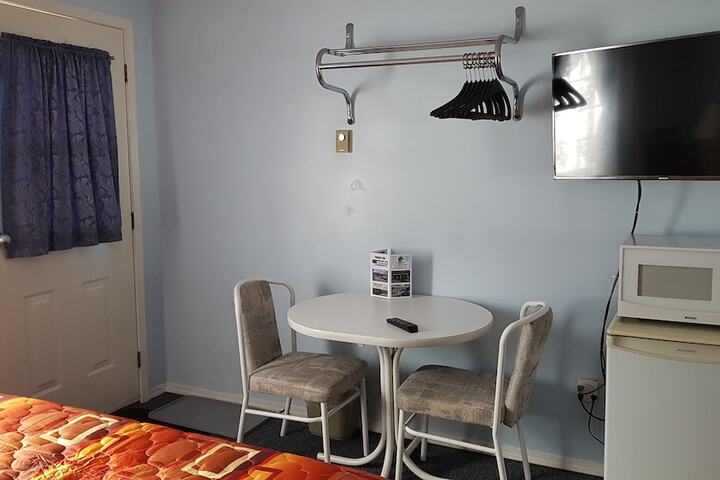Room 26 of 33