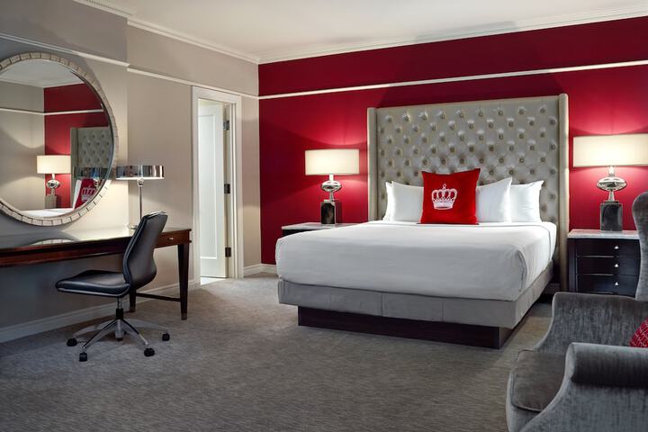 Room 40 of 111