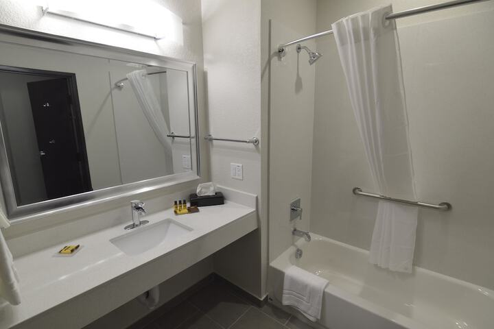 Room 14 of 42