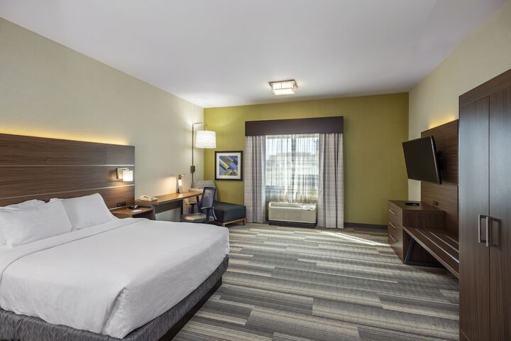 Room 37 of 348
