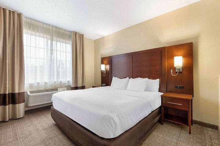 Comfort Suites Cedar Falls Industrial Park
