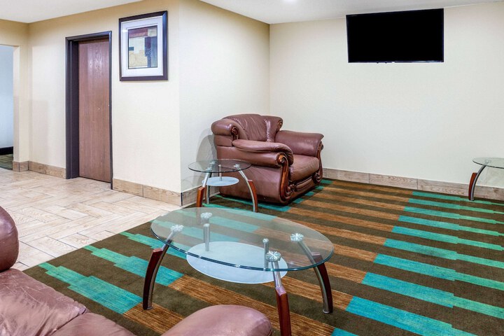 Hotel Interior 9 of 41