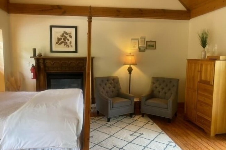 Room 37 of 54