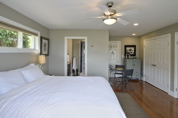 Room 14 of 22