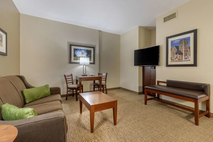 Room 14 of 50