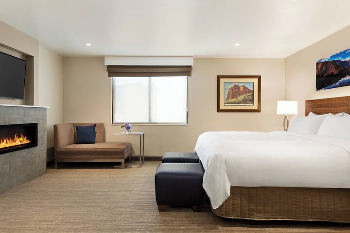Delta Hotels by Marriott Helena Colonial