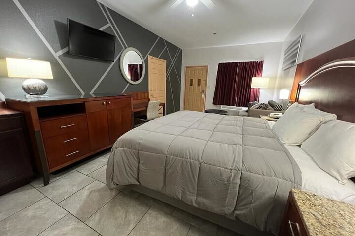 Room 29 of 38