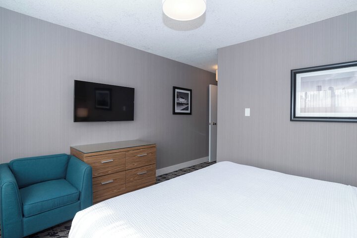 Room 33 of 56