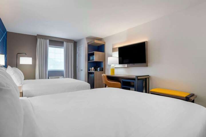 Room 28 of 53