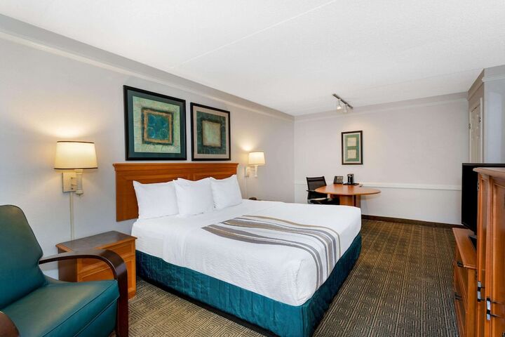 Room 34 of 58