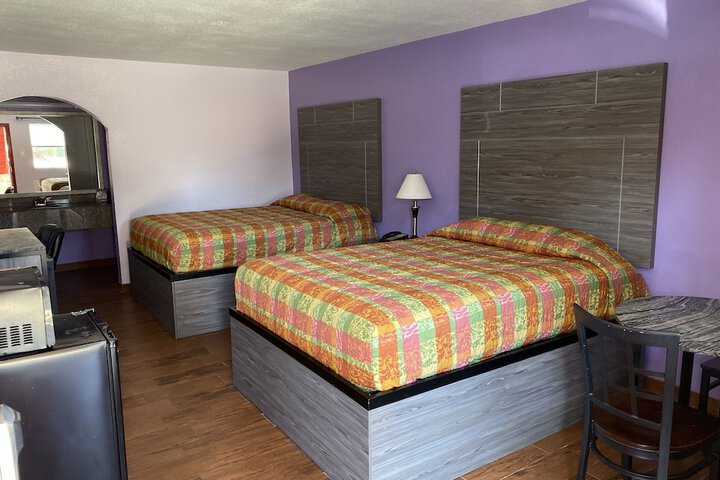 Room 7 of 10