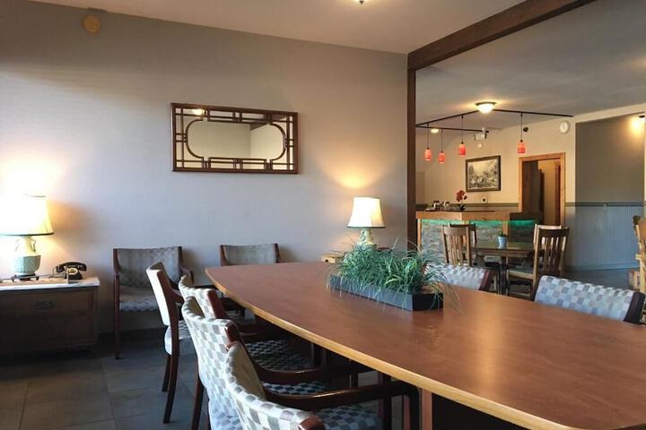 Timber Lodge Inn