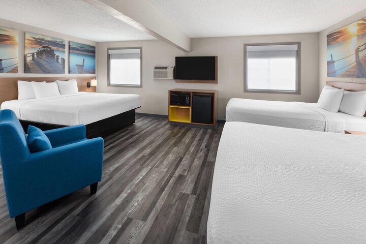Days Inn by Wyndham Pierre