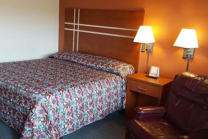 Travelers Lodge Motel Marshall