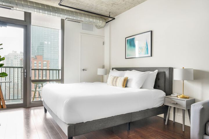 Room 48 of 107