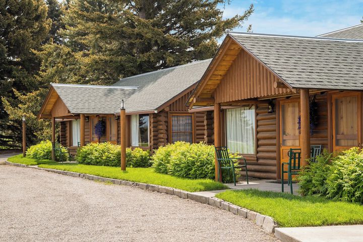 El Western Cabins & Lodges