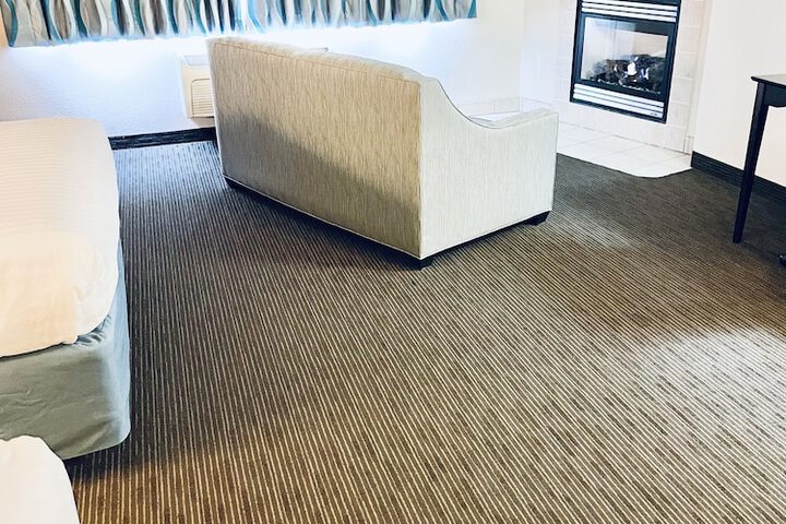 Room 25 of 43