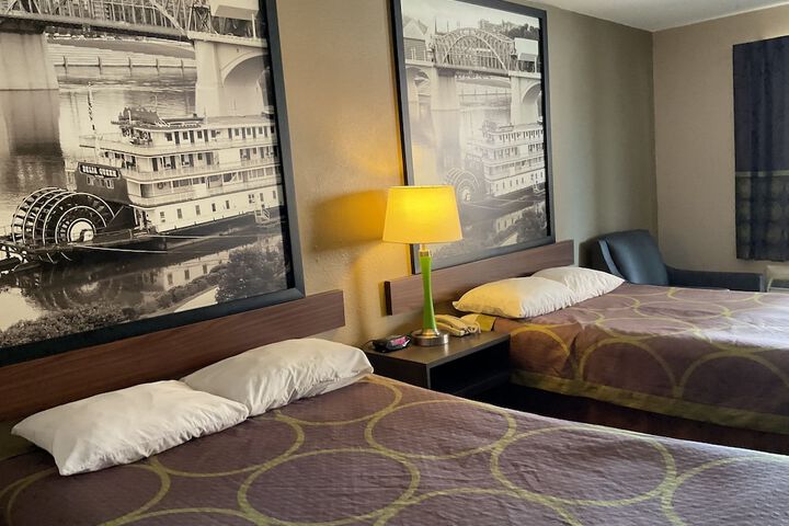 Super 8 by Wyndham Chattanooga / East Ridge