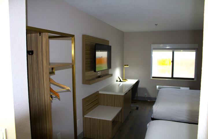 Room 5 of 24