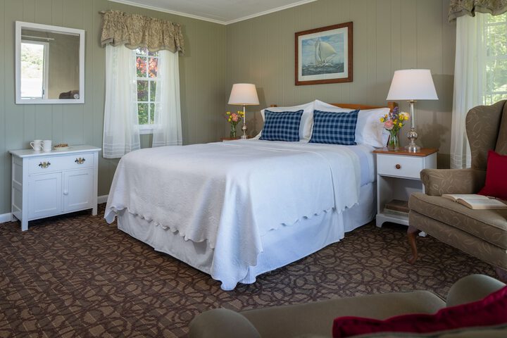 Dockside Guest Quarters & Restaurant