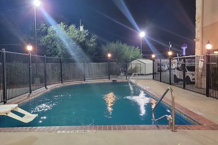 Karnes City Lodge