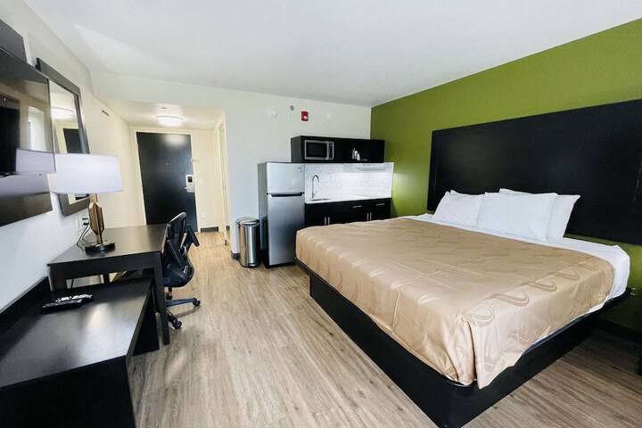 Quality Inn & Suites Lake Charles South