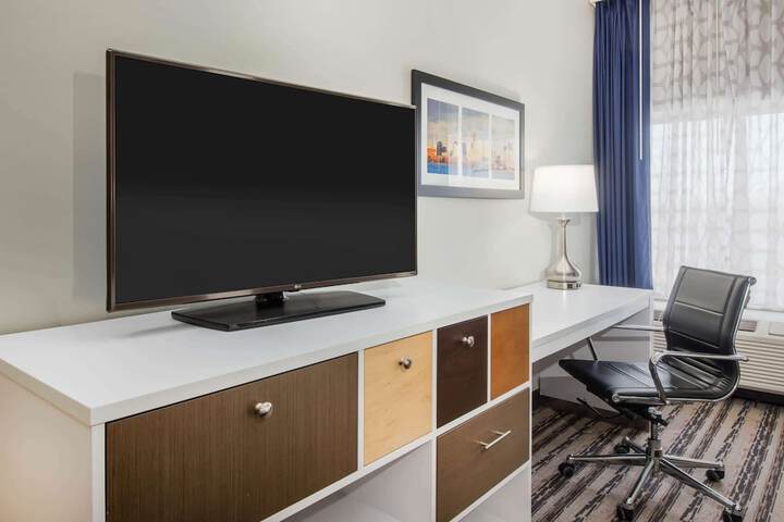 Room 34 of 49