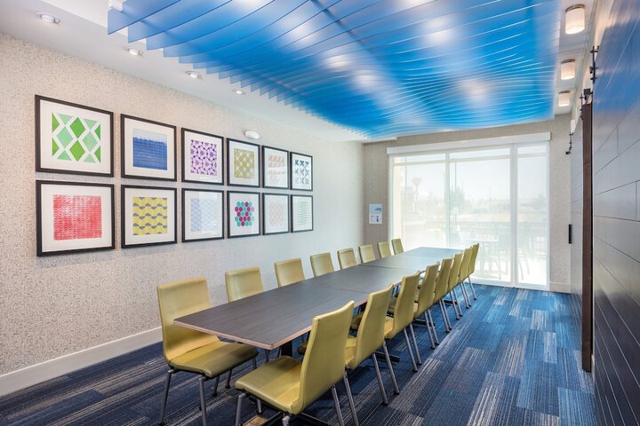 Holiday Inn Express & Suites Moreno Valley - Riverside by IHG