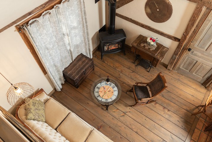 The Mast Farm Inn