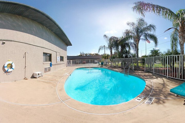 Rodeway Inn Apopka South