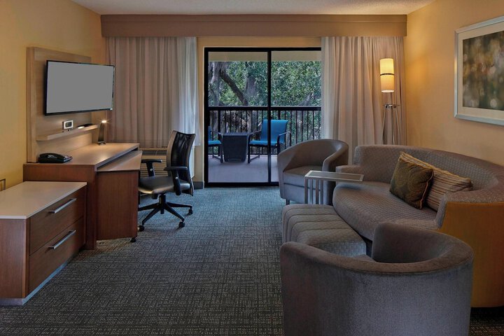 Room 46 of 73
