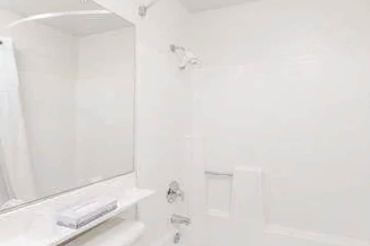 Room 8 of 21