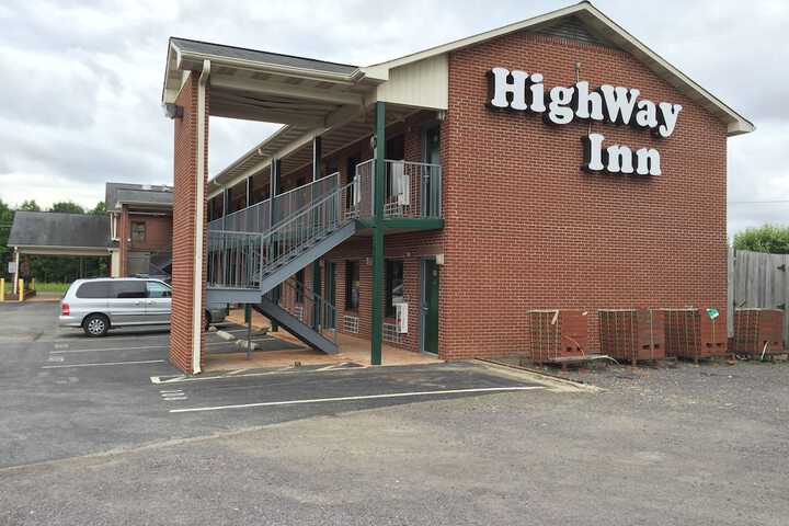 Highway Inn