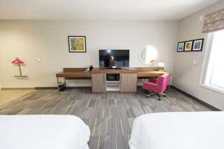 Room 126 of 200