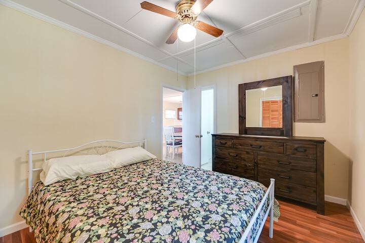 Riverfront Edenton Condo w / Porch & Water Views!