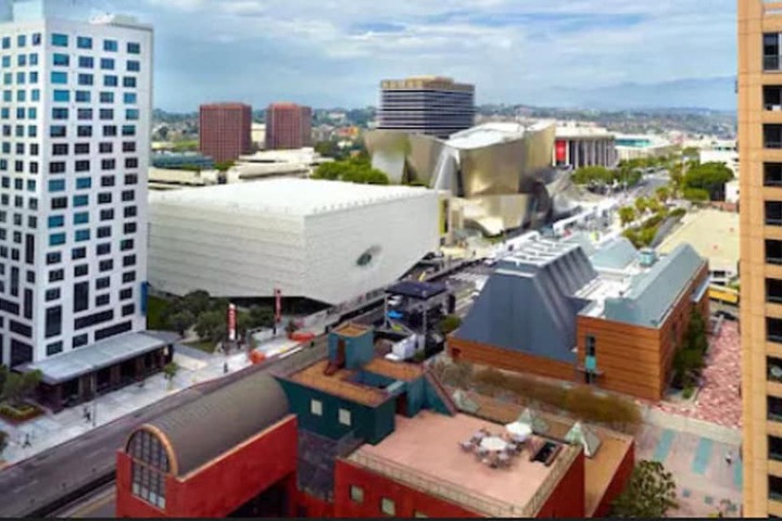Omni Los Angeles Hotel at California Plaza