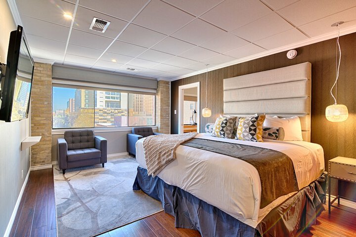 Room 182 of 250