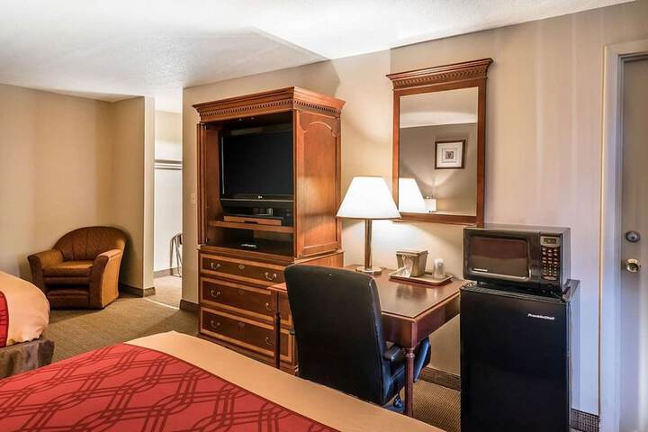Room 12 of 33