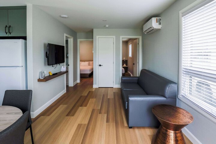 Room 14 of 32