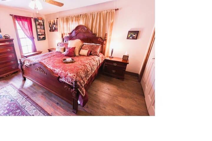 Equinox Inn at Canyon Lake