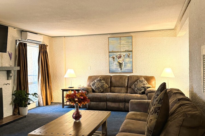 Divya Sutra Plaza and Conference Centre Vernon, BC
