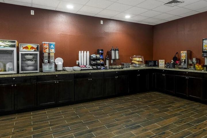 Breakfast/Coffee Service 24 of 26