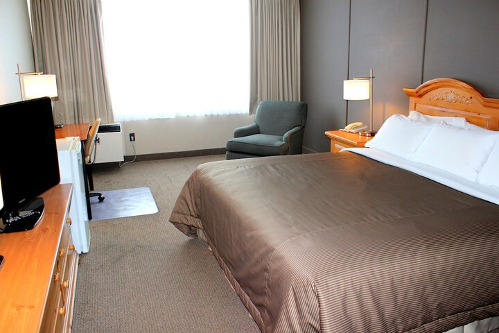 Room 42 of 59