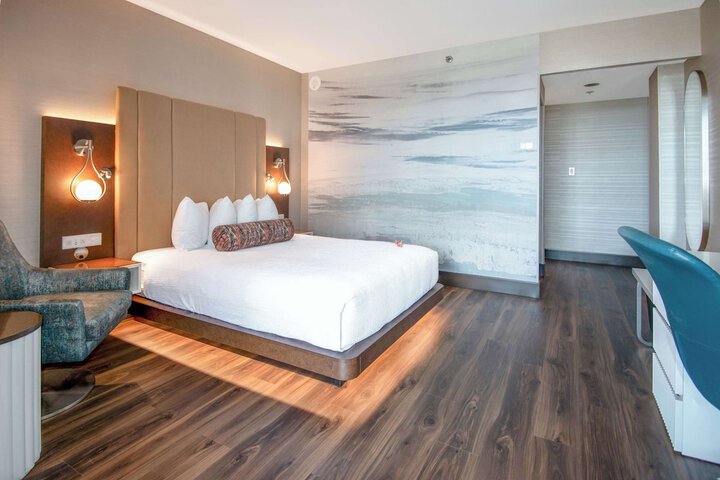 Room 34 of 79