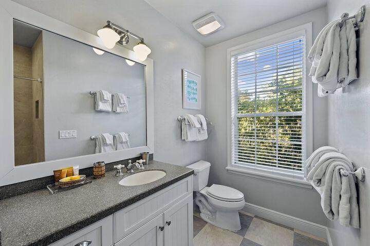 The Palm and Shell Captiva Island Private Luxury Home With Pool hot tub and Beach Access